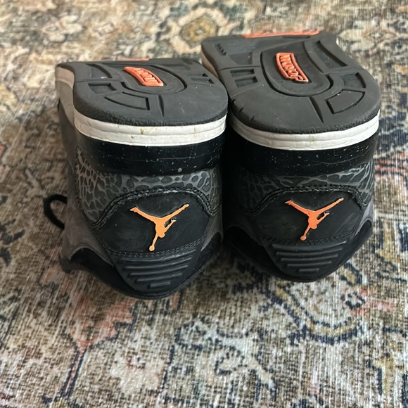 Nike Jordan 3’s size 3.5 Y - Picture 6 of 6